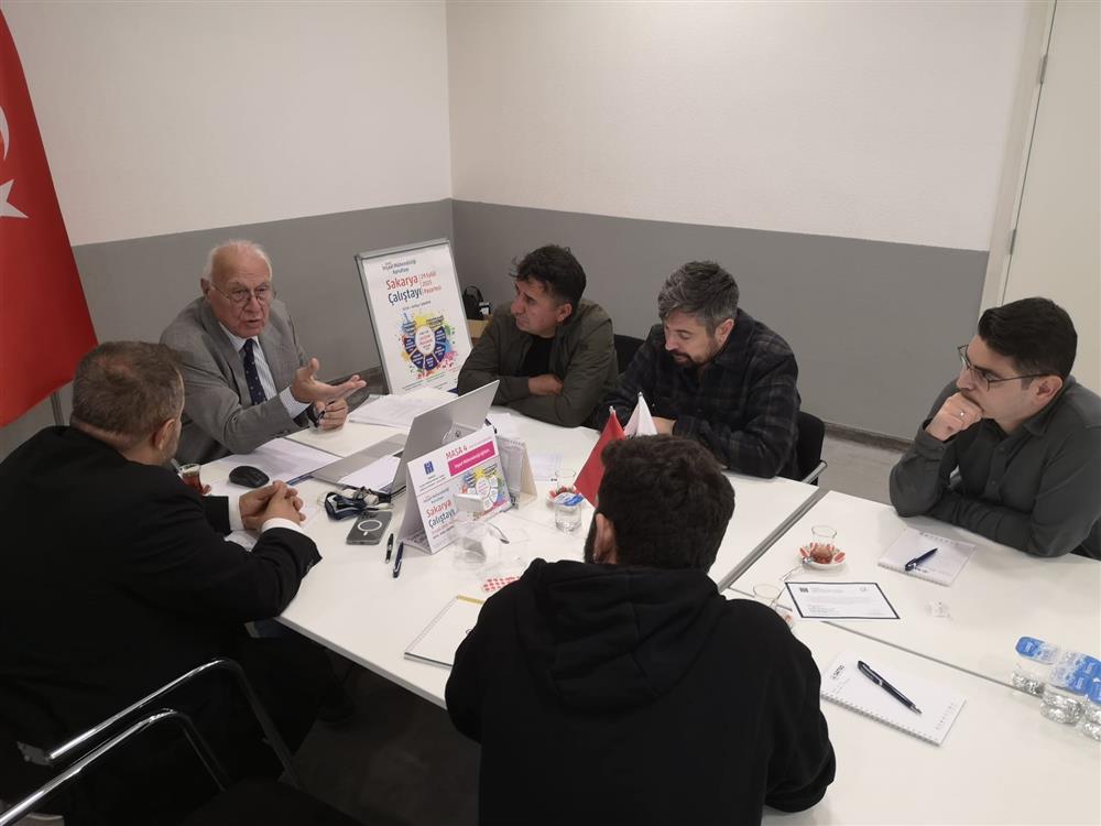 ÇALIŞTAY MASA4-1.jpg